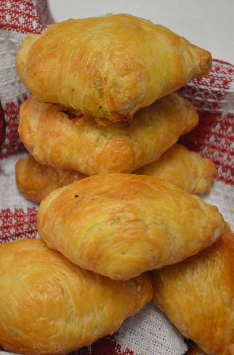 Sambusak Recipe, Sweet Empanada Dough Recipe, Chicken And Potato Curry, Empanadas Recipe Dough, Easy Empanadas Recipe, Empanada Dough, Trinidad Recipes, Empanadas Dough, Hand Pie Recipes