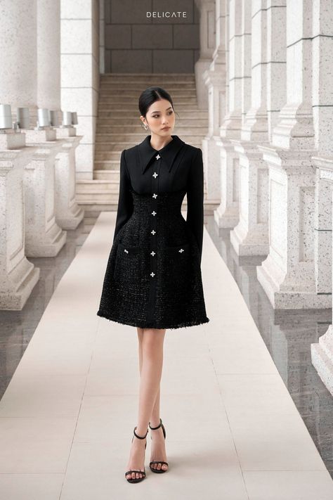 Dior Dress Elegant, Boss Outfit, Dior Dress, Woman Suit Fashion, Fancy Dress Design, Classy Work Outfits, Looks Chic, Elegant Chic, Fancy Outfits