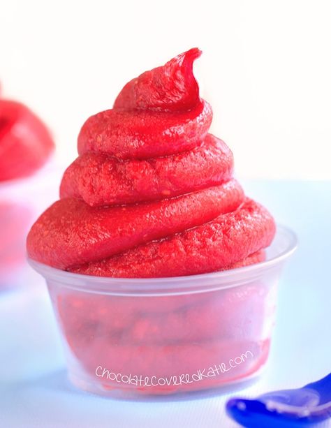 Strawberry Dole Whip by chocolatecoveredkatie #Dessert #Disney #Dole_Whip #Strawberry #Healthy #Easy Strawberry Dole Whip Recipe, Strawberry Dole Whip, Dole Whip Recipe, Granitas, Chocolate Covered Katie, Dole Whip, Köstliche Desserts, Homemade Ice, Strawberry Recipes