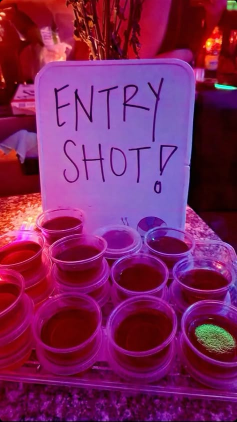 2000s Aesthetic Birthday Party, 19th Birthday Ideas Theme, 21 Bday Party, Nineteen Aesthetic, 21st Birthday Neon Theme, 2000s 21st Birthday Party, Jersey Shore 21st Birthday, 21 Party Ideas 21st Birthday, Single Taken Cups Party