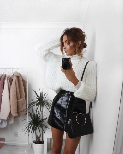 Styl the best way to  post and get detailed feedback on your style. www.getstyl.com Black Leather Skirt, Mode Inspo, Inspiration Mode, Looks Style, Mode Inspiration, Outfits Casuales, Look Fashion, Passion For Fashion, Autumn Winter Fashion