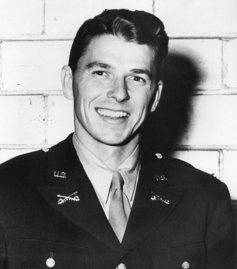 Ronald Reagan Young, Ronald Reagan Actor, Nancy Reagan, United States Presidents, First Ladies, American Presidents, Ronald Reagan, Military Service, Us Presidents