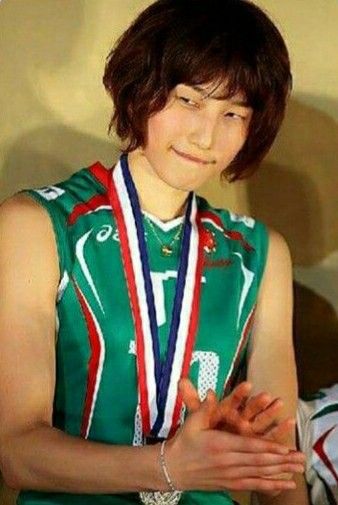 kim yeon koung Kim Yeon Koung, Volleyball Players, Old People, Fashion Outfits, Women's Top, Beauty, Quick Saves