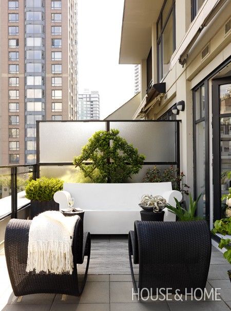 Photo Gallery: Beautiful Balcony Decorating |  And could be use in a studio apartment as room divider. Nice simplicity Design Per Patio, Condo Balcony, Balkon Decor, House With Balcony, Small Terrace, Rooftop Design, Small Balcony Design, Modern Patio Furniture, Summer Patio