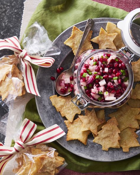 holiday salsa with festive tortilla chips Holiday Salsa, Toast Toppers, Christmas Potluck, Fresh Tortillas, Holiday Appetizers Recipes, Homemade Crackers, Roasted Pecans, Christmas Lunch, Holiday Appetizers