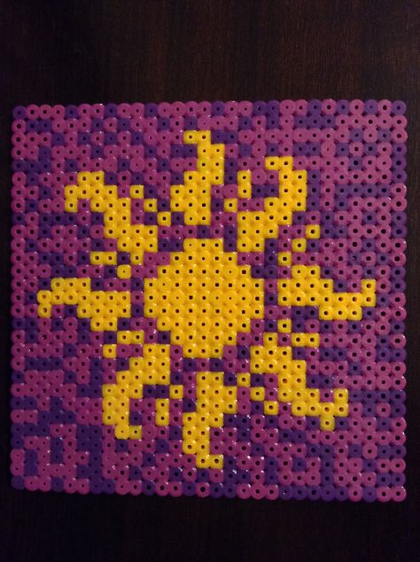 Sun from Tangled! I didn't have enough of one color of purple, so I kind of scattered both shades. #perlerbeads #disney #tangled #sun Tangled Perler Bead Patterns, Rapunzel Perler Beads, Tangled Perler Beads, Tangled Pixel Art, Sun From Tangled, Pixel Art Fleur, Tangled Sun, Ironing Beads, Melty Bead Designs