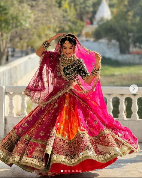 Rajasthani Bride, Latest Bridal Lehenga Designs, Rajasthani Dress, Rajputi Dress, Bridal Lehenga Designs, Latest Bridal Lehenga, Couple Wedding Dress, Lehenga Designs Simple, Indian Bride Outfits