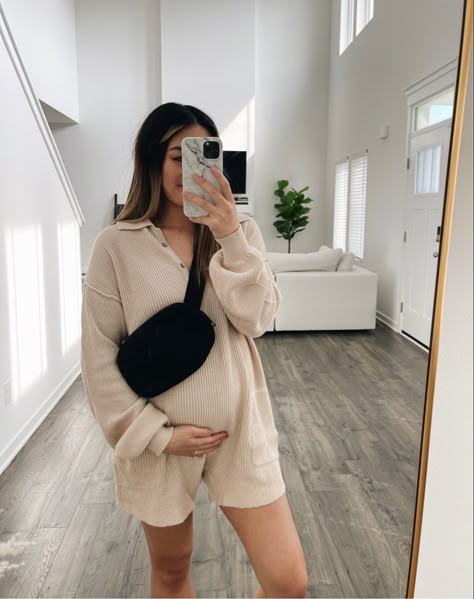 Free People Sweater Romper | Comfy Style Cute Maternity Sweaters, Romper Maternity Outfit, Mom At Home Outfit, Ribbed Maternity Dress Outfit, Trendy Bump Outfits, Cancun Outfits Pregnant, Free People Mom Style, Free People Pregnant Maternity Styles, Summer Bump Outfits Casual