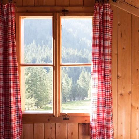 Cabin Windows Ideas, Cabin Window Treatments, Window Valence, Modern Cabin Interior, Cabin Curtains, Rustic Curtain Rods, Cabin Windows, Farmhouse Shutters, River Camp