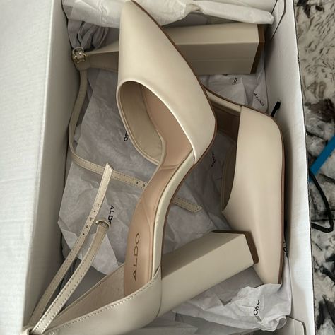 Aldo Closed Toe Pumps. Us Size 9. Never Worn. Aldo Shoes Women, Aldo Shoes, Shoes Women, Shoes Women Heels, Shoes Heels, Pumps, Women Shoes, Cream, Heels