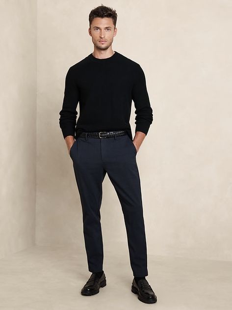 Grayson Slim Tapered Pant | Banana Republic Factory Casual Men’s Office Wear, Mens Modern Outfits, Men’s Business Causal Outfit, Mens Closet Essentials, Men’s Professional Fashion, Men’s Corporate Workwear, Men’s Professional Style, Men Minimalist Style, Business Casual Modern