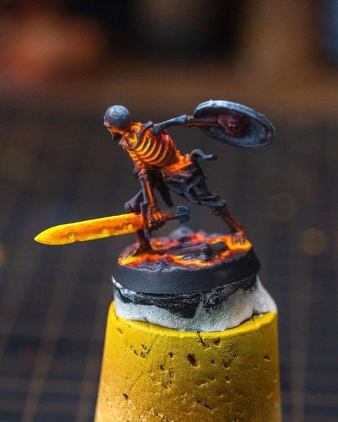 Melting Effect, Painting Warhammer, Dnd Crafts, 3d Printed Miniatures, Dnd Mini, Dnd Minis, Home Games, Miniature Bases, Warhammer Figures