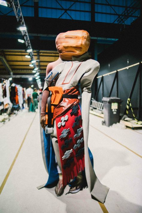 Celebrating the work of the 116 Antwerp Fashion Department students Antwerp Fashion, Conceptual Fashion, How To Make Skirt, 3d Fashion, Weird Fashion, Fashion Attire, Fashion Sketches, Image Collection, Runway Fashion