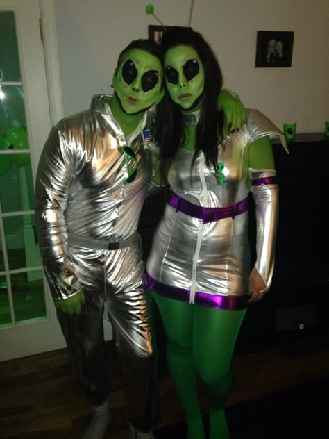 Alien Halloween costume Mens Alien Costume Diy, Mib Alien Costume, Alien Men Costume, Men In Black And Alien Costume, Funny Alien Costume, Alien Group Costume, Male Alien Costume, Alien Dress Up, Alien Costume Aesthetic