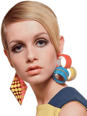 Twiggy Hair, 60s Twiggy, 60s Models, 60s Fashion Trends, Fashion 60s, 60s Makeup, Patti Hansen, Hair Salon Decor, 1960s Jewelry