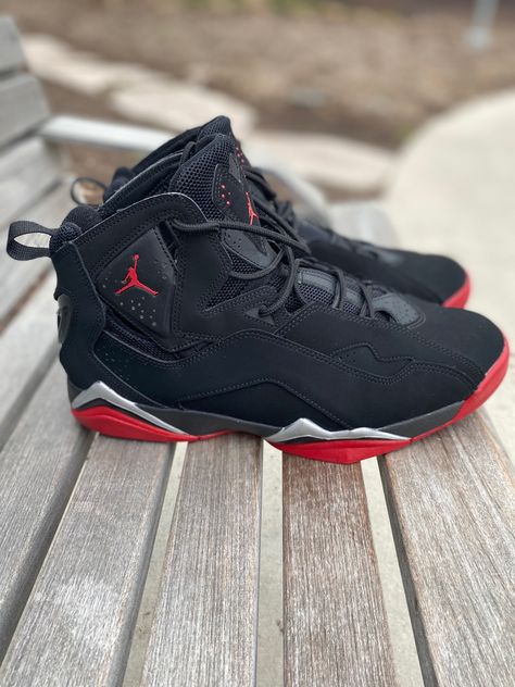 Inspired by the Original AJ 7Stand out whether you're on the court or at the mall with the Jordan Men's TRUE FLIGHT. Jordan True Flight, Jordan Men, Flight Outfit, Sneakers Jordan, Jordan 7, Nike Jordan, Kitchen Gadgets, Basketball Shoes, Air Jordan Sneaker