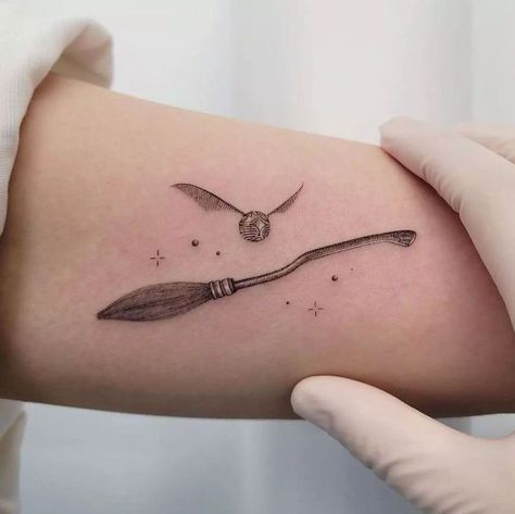 Harry Potter Tattoos For Women, Nimbus 2000 Tattoo, Harry Potter Snitch Tattoo, Quidditch Tattoo, Wand Tattoo Harry Potter, Hagrid Tattoo, Nimbus Tattoo, Small Harry Potter Tattoo Ideas, Harry Potter Tattoo Designs