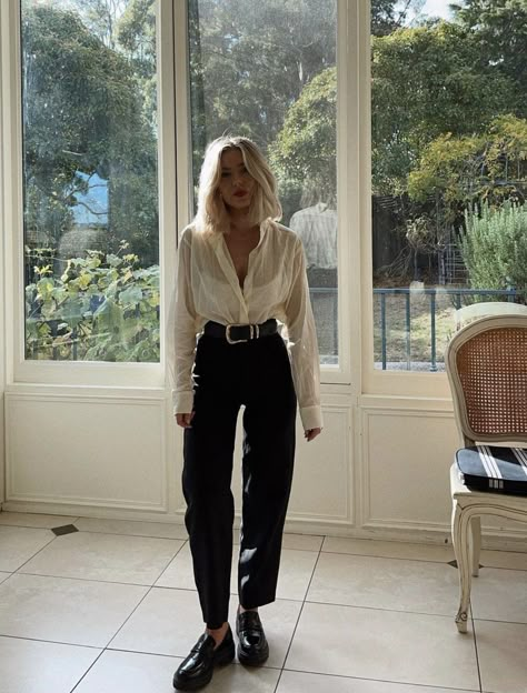 Black Loafers Outfit, Loafers For Women Outfit, Loafers Outfits, Loafer Outfits, Laura Jade Stone, Loafers Outfit, Looks Street Style, Mode Inspo, Looks Chic