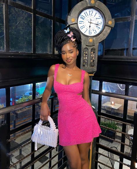 Birthday Outfits Ideas, Baddie Birthday, Classy Prom Dresses, Effortlessly Chic Outfits, Black Femininity, Birthday Outfits, Pink Outfits, Pink Mini, Cute Simple Outfits