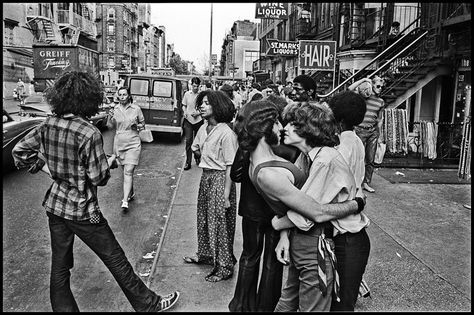 St. Marks Place in 1968. Photo by George Cohen St Marks Place, East Village Nyc, Famous Historical Figures, Nyc History, New York Summer, Strange History, Surrealism Photography, Greenwich Village, Vintage New York