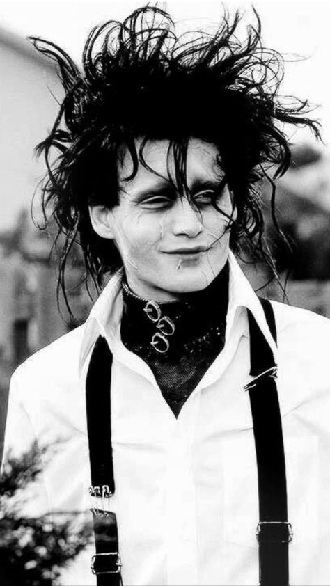 Edward, Art , aesthetic , black&white, wallpaper, movie Aesthetic Black White Wallpaper, Black White Wallpaper, Tim Burton Characters, Scissors Hand, Tim Burton Art, Johnny Depp Movies, Black And White Movie, Tim Burton Movie, Edward Scissorhands