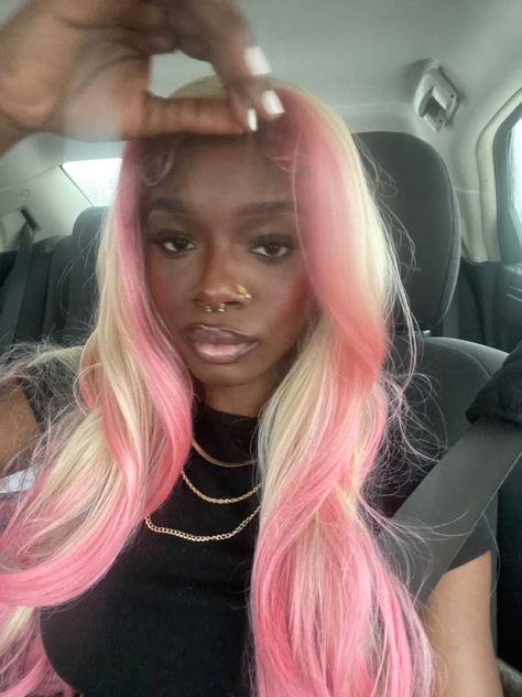 Blonde Hair With Pop Of Color, Types Of Hair Color, Pink Ideas, Car Selfie, Dyed Curly Hair, Blonde Bangs, Sew In Hairstyles, Black Hair Extensions, Types Of Hair