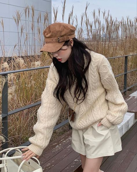 News Boy Hat Outfit Women, News Boy Hat Outfit, Newsboy Hat Outfit, Newsboy Outfit, Hiking Outfit Men, East Asian Fashion, Girly Style Outfits, Hat Outfit, Japan Outfit