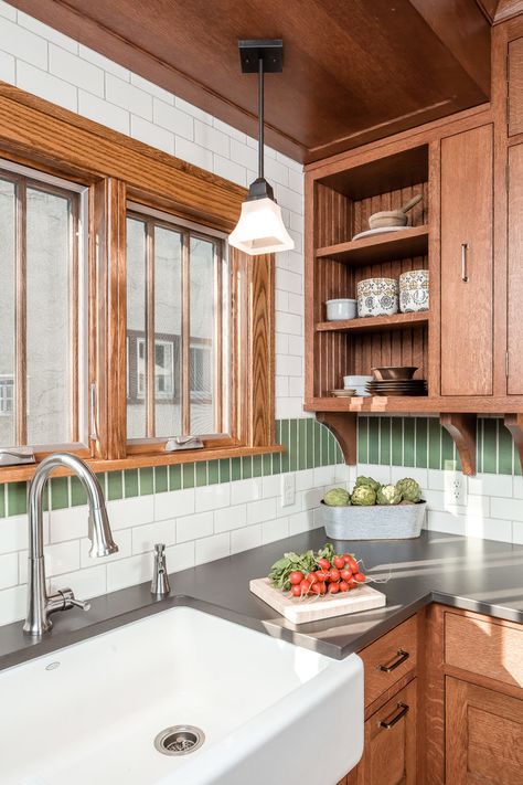 1920s Kitchen Remodel Craftsman Style, 1920s Craftsman Bungalows Kitchen, Midcentury Craftsman Interior, Craftsman Kitchen Backsplash Ideas, Arts And Crafts Kitchen Craftsman Style, Craftsman Kitchen Tile, Craftsman Backsplash, 1920s Craftsman Kitchen, Craftsman Kitchen Backsplash