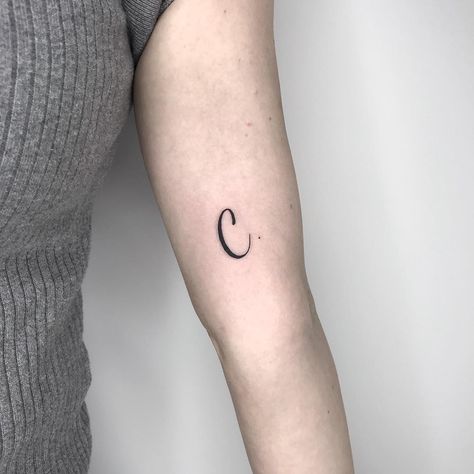 C Tattoo Letter, C Tattoo Initial, Letter C Tattoo Ideas, Letter C Tattoo, Font Writing, Letter Tattoo, Tattoo Dotwork, C Tattoo, Omerta Tattoo