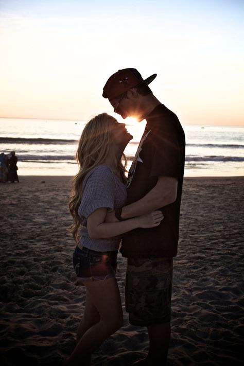 Tumblr couples Blonde Couple, Couple Beach Pictures, Tumblr Couples, Fotos Goals, Cute Couple Quotes, Girlfriend Goals, Couple Relationship, The Perfect Guy, Photo Couple