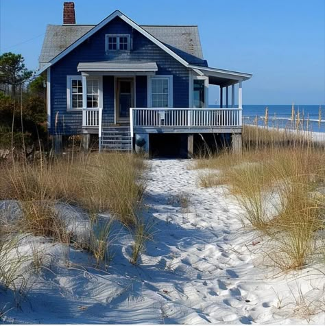 New England Beach House, Beach House Aesthetic, Dream Beach Houses, Cottage By The Sea, Beach Shack, Coastal Life, Dream Beach, Coastal Cottage, Cozy Cottage