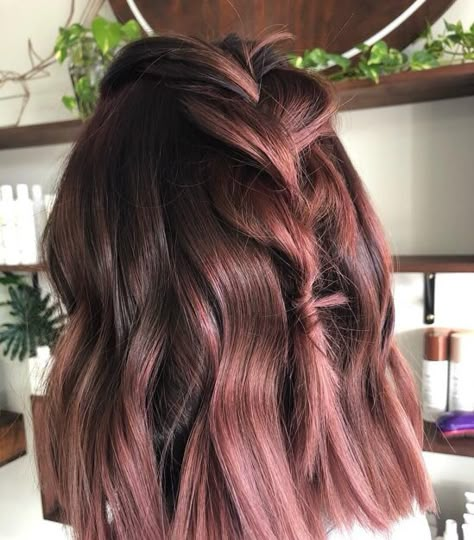 Brunette Rose Hair, Chocolate And Pink Hair, Rose Brunette Balayage, Rose Pink Brown Hair, Auburn Hair With Pink Highlights, Rose Gold Highlights Brunette, Brunette With Pink Highlights, Pinkish Brown Hair, Rose Brown Hair