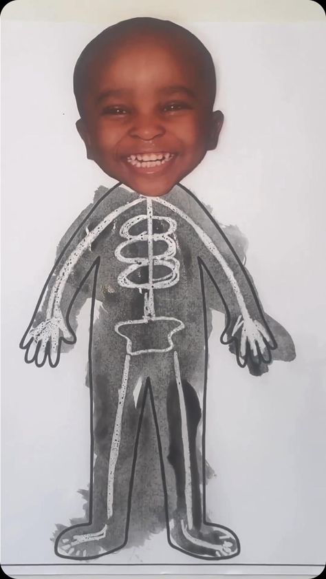 Teaching my 2 year old about the bones in his body with this cool x-ray painting! 💡 Here’s what I did: 1. Used a white crayon to draw a skeleton inside the body outline. 2. Had him use black watercolor paint to color in his body. *Crayon resists water color paint creating this cool x-ray effect. ✨ Our preschool homeschool theme is unique Self (All About Me). ❤️ 🌟 Follow for more toddler activity ideas. . #xray #toddlerart #artforkids #momlife #momsbelike #toddlermom #preschoolathome #todd... Human Body Craft Preschool, Body Art Preschool, Body Preschool Craft, Human Body Crafts For Preschoolers, Toddler Body Parts Activities, Me And My Body Preschool Activities, Body Activities Preschool, Preschool Body Activities, Inside My Body Preschool