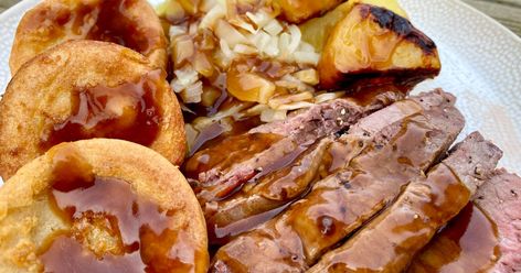 English Roast Beef, Beef Ribeye Roast, How To Make Yorkshire Pudding, English Roast, Yorkshire Pudding Recipe, Chef Images, Yorkshire Pudding Recipes, Ribeye Roast, Yorkshire Puddings