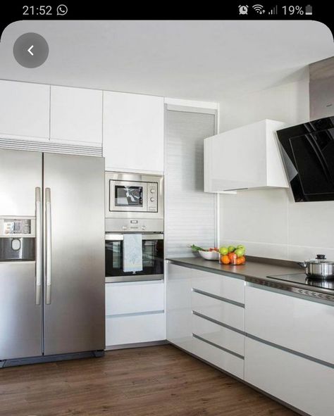 White Kitchen Design Ideas, Small White Kitchens, Kitchen Design Small Space, Beautiful Kitchen Designs, Bathroom Decor Luxury, Kitchen Design Modern White, White Kitchen Design, Small Space Kitchen, Kitchen Room Design