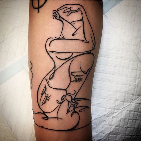 Forearm line drawing of the female form by @vantattoos // call us on 9365 5101 to book with your VIP rate @bondiink666 #bondiink… Female Form Tattoo, Forearm Tattoo Ideas Female, Forearm Tattoo Women, Leg Tattoos Women, Tattoos Inspiration, Tattoo Women, Tattoo Outline, Single Line, Body Love