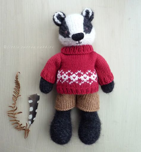 Badger Pattern, Kids Knitting Patterns, Knitted Toys Free Patterns, Little Cotton Rabbits, Ear Warmer Headband, Knitted Animals, Knitting For Kids, Animal Dolls, Knitted Toys