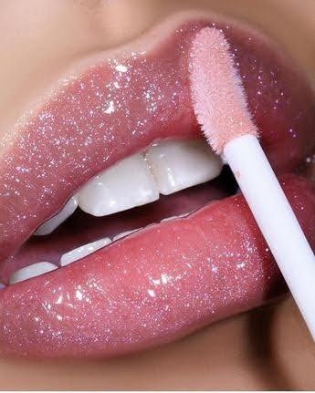 Makeup Artist Quotes, Rosa Make-up, Arte Glitter, Pink Wall Collage, Laura Mercier Foundation, Pastel Lips, Kristina Webb, Glitter Photography, Pink Tumblr Aesthetic