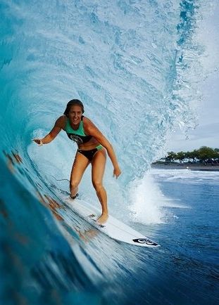 Stephanie Gilmore, Female Surfers, Surf Bikinis, Learn To Surf, Enjoy The Ride, Surfers Paradise, Beach Please, Surf Life, Surfing Waves