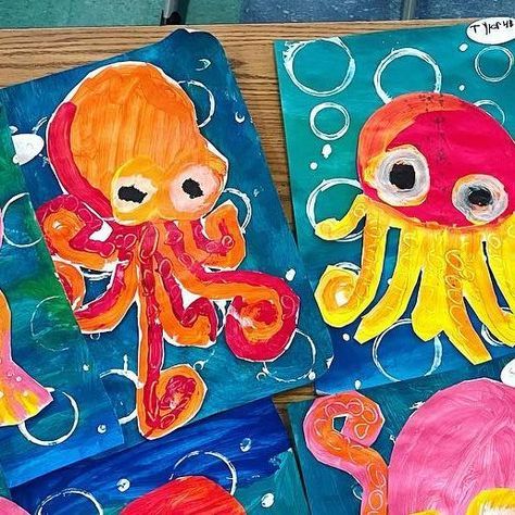 Ashley H on Instagram: "Continuing with my under the sea theme in the halls. Absolutely love these warm / cool octopuses 🐙 Lots if color, blending, and a little stamping too!" Under The Sea Elementary Art, Warm And Cool Color Art Projects, Under The Sea Art For Kids, Under The Sea Art Projects, Summer School Art Projects, Octopus Art Project, Sea Crafts For Kids, Under The Sea Craft, 2nd Grade Crafts