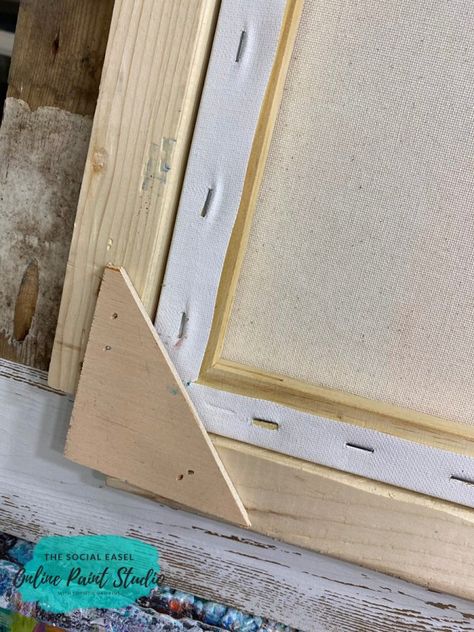 Simple Picture Frames Diy, Diy Frames For Canvas, Wood Frames Diy, Frames For Canvas, Social Easel, Making Frames, Pallet Picture Frames, Diy Canvas Frame, Framing Canvas