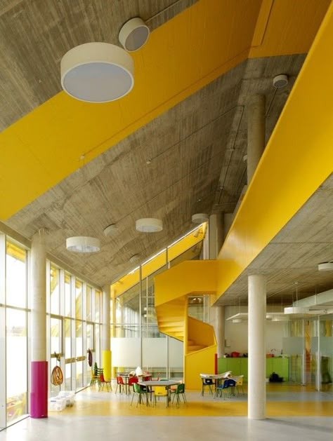 Bibliotheque Design, Kindergarten Design, School Interior, Education Architecture, School Building, Education Design, Salou, Learning Spaces, School Architecture