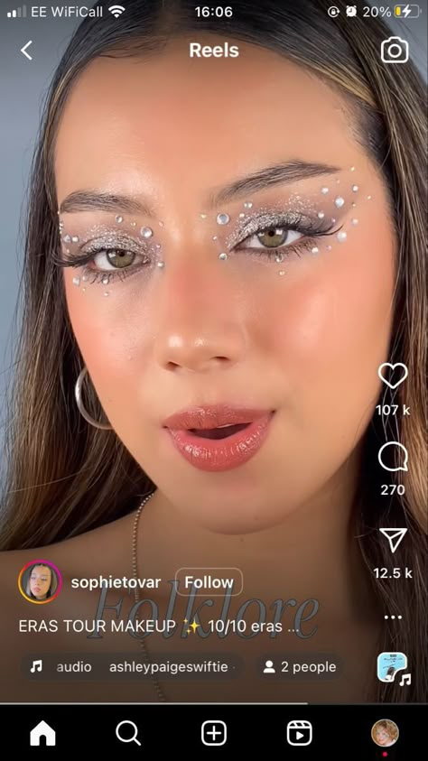 Makeup Looks Eras Tour, Odesza Concert Makeup, Concert Face Glitter, Music Festival Eye Makeup, Eras Tour Eyeshadow, Disco Ball Makeup Look, Carnival Theme Makeup, Afterlife Festival Outfit, Taylor Swift Concert Eye Makeup