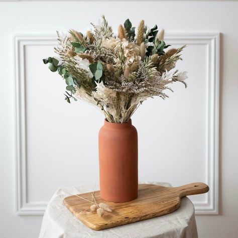 Floor Vase Arrangement, Diy Dried Flower Arrangement, Color Terracota, Brown Vase, Fall Flower Arrangements, Dry Plants, Vase Arrangements, Floor Vase, Dried Flower Arrangements