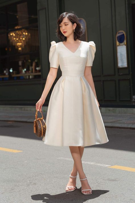 Oath Taking Outfit Women Formal, White Short Frock Design, Oath Taking Outfit Women, Simple Short Dresses Classy, Formal Frocks For Women, White Knee-length Puff Sleeve Dress For Evening, Frock Ideas For Women, Elegant White A-line Puff Sleeve Dress, Elegant White Knee-length Tea Dress