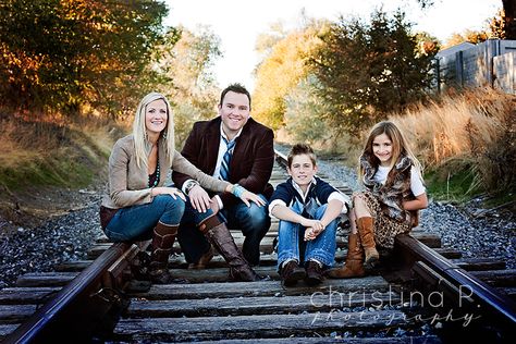 Rail road tracks behind Vivian Park in Provo Canyon. Utah Valley photographer: http://www.christinapphotography.com Train Track Family Photoshoot, Family Train Track Photoshoot, Rail Road Track Pictures, Photoshoot Railroad Tracks, Family Photos On Train Tracks, Family Photo Railroad Tracks, Big Family Photos, Road Photography, Family Portrait Poses