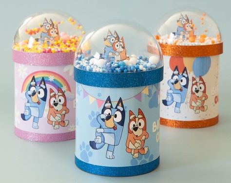 BusyBeezStudios - Etsy Bluey Themed Centerpieces, Bluey Birthday Party Ideas Girl Centerpiece, Bluey Birthday Party Gift Bags, Bluey Candy Bag Ideas, Bluey Goodie Bags Favors, Bluey Centerpiece Ideas, Bluey Party Favor Boxes, Fiesta Bluey, Barbie House Furniture