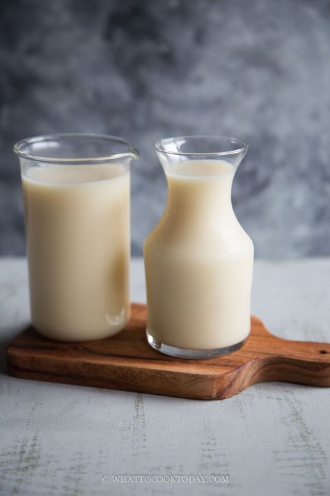 Homemade Soy Milk, Homemade Tofu, Homemade Chinese, Soya Bean, Electric Pressure Cooker, Plant Based Milk, Instapot Recipes, Milk Recipes, Soy Milk