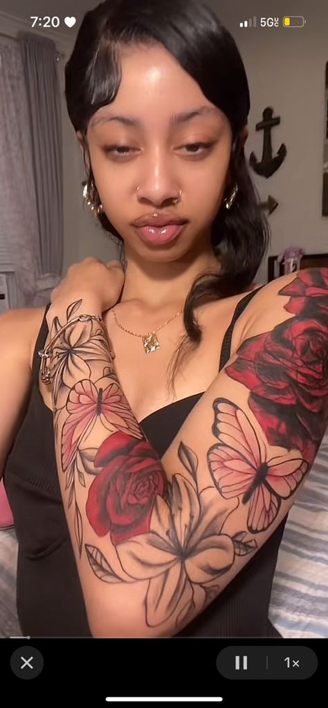 Neck Tattoos Names, Name On Neck Tattoo For Women, Name Tattoo Neck, Big Neck Tattoos Women, Name Tattoo On Neck, Name Tattoos On Neck, Girl Thigh Tattoos, Neck Tattoos Women, Thigh Tattoos