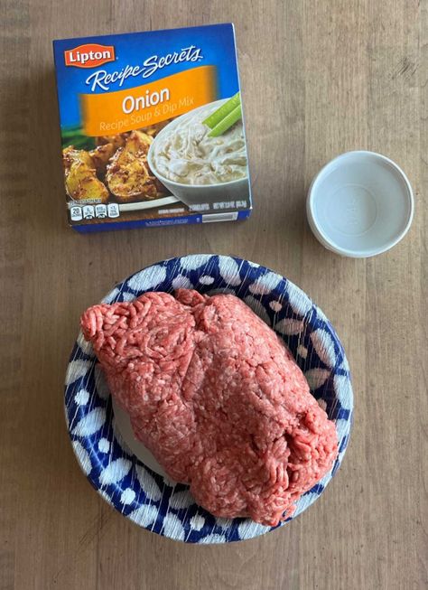 Lipton Burgers Recipe, Onion Soup Mix Burgers Recipe, Onion Soup Mix Hamburger Patties, Lipton Onion Soup Mix Hamburger Recipes, Lipton Onion Soup Burgers Recipe, Onion Soup Mix Hamburgers, Lipton Onion Burgers Recipe, Hamburger Steak With Lipton Onion Soup, Hamburger With Onion Soup Mix Recipe